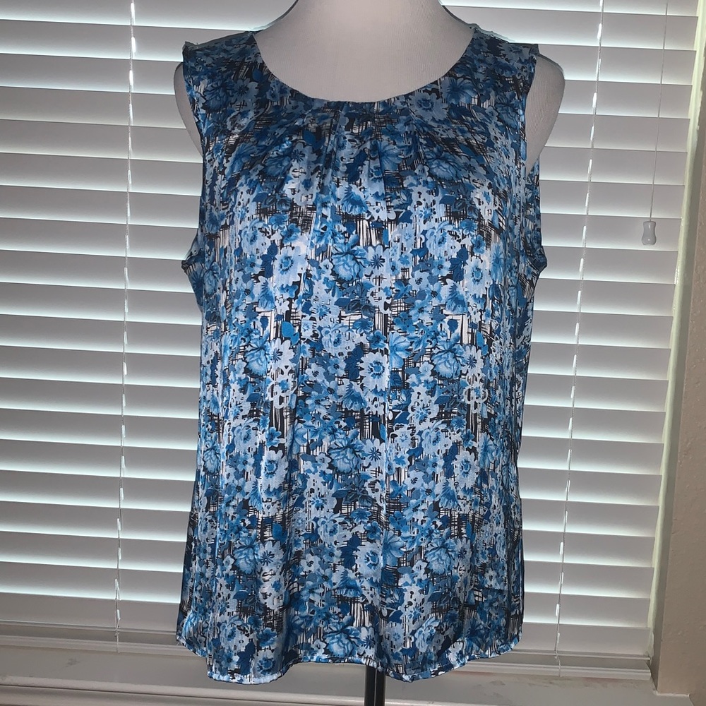 Notations Patterned Sleeveless Blouse